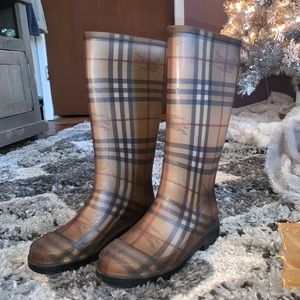 Authentic Burberry Rainboots